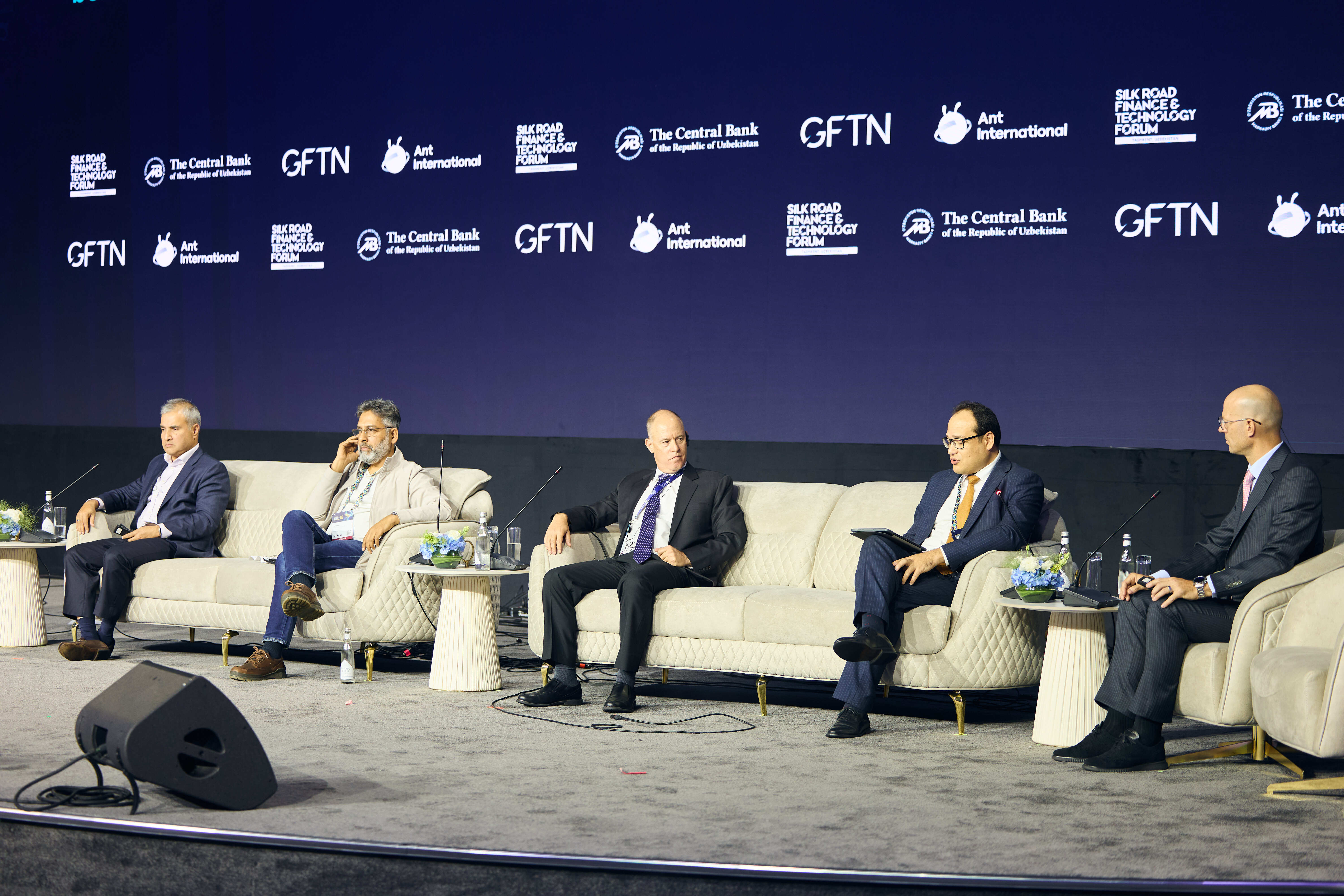 Global Payments in Motion - Connecting Central Asia to Global Markets-1